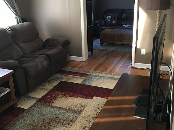 4th image of 13 Franklin Ave