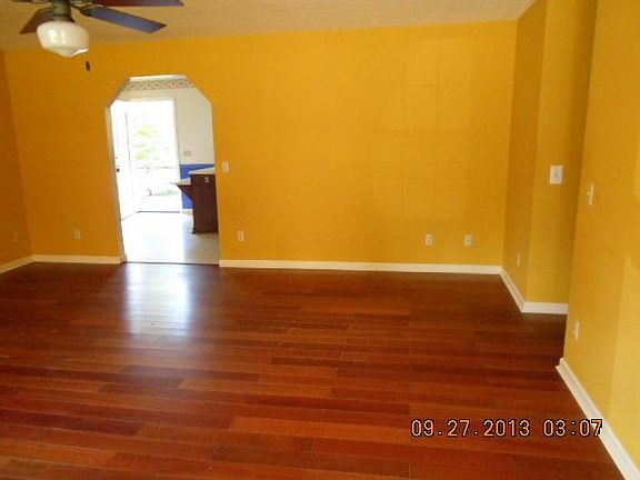 4th image of 343 Robert E Lee Dr