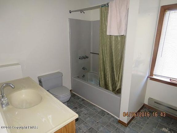4th image of 2725 Bonnyview Ln