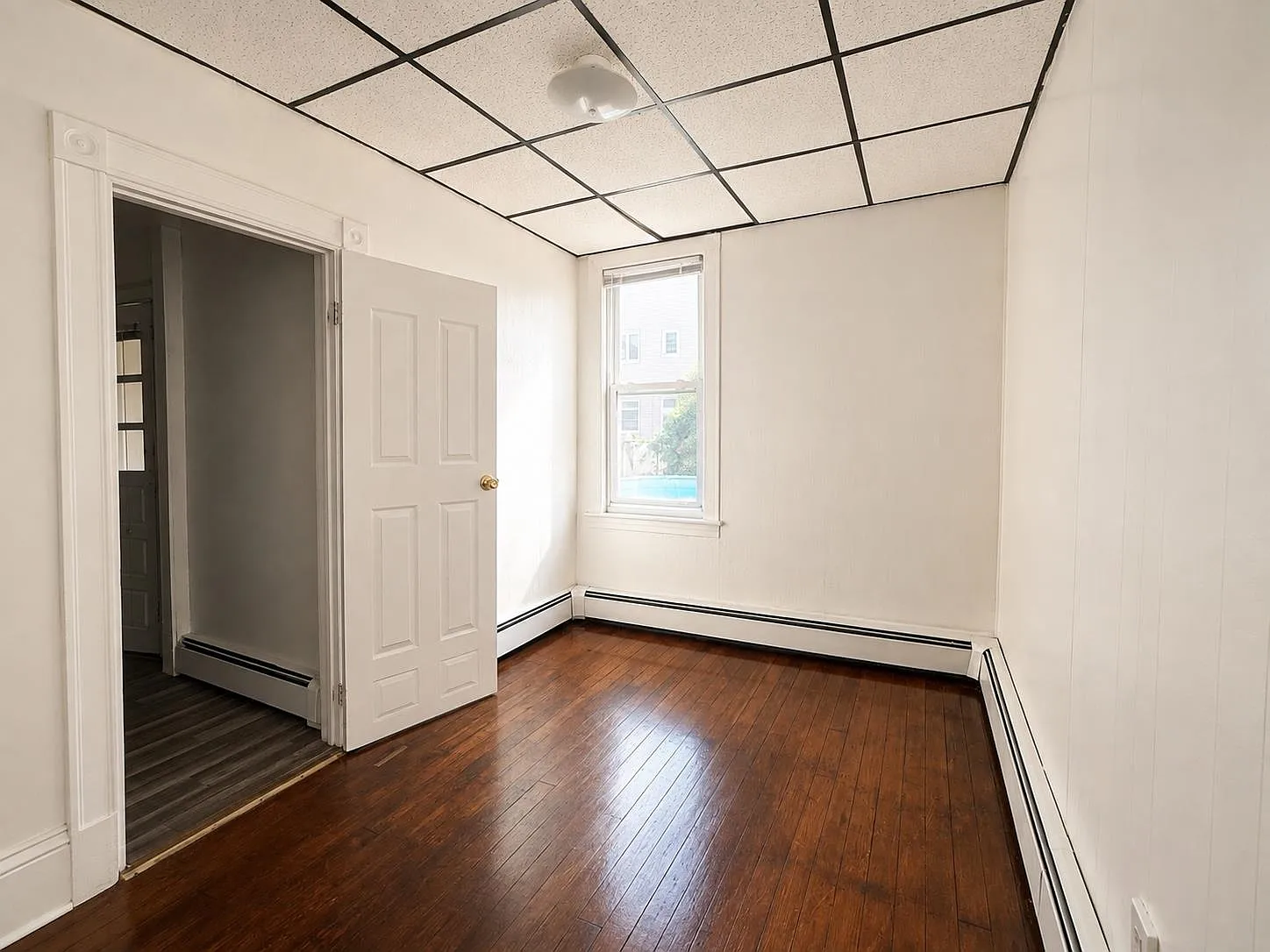 3 bed, 1.0 bath, $2,300 — Photo 4