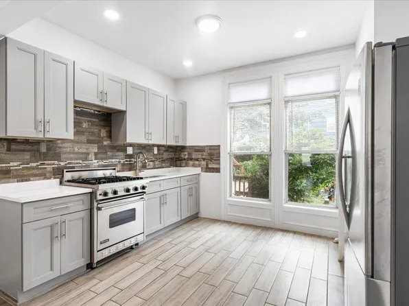 51 Booraem Avenue image 13 of 32