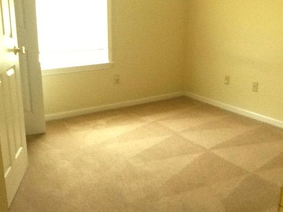 5th image of 37 Webb Ct NE