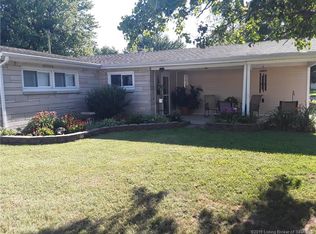 920 Orchard Dr, Seymour, IN 47274