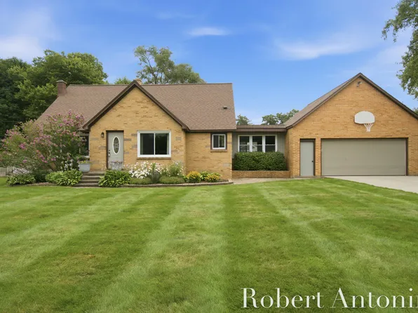 3148 Amon Ave NE, Grand Rapids, MI 49525