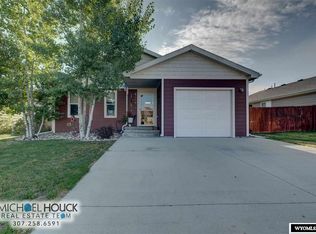679 Bozeman Trl, Evansville, WY 82636