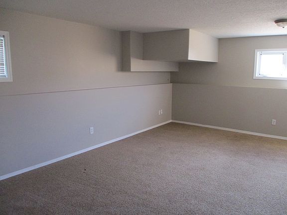 3rd image of 9718 126th Ave