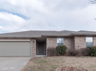 3223 W Bergman St, Springfield, MO 65803