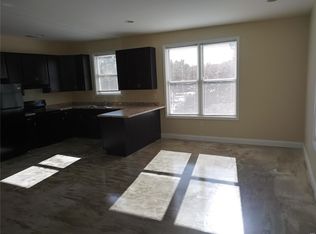605 S Florissant Rd #203, Saint Louis, MO 63135