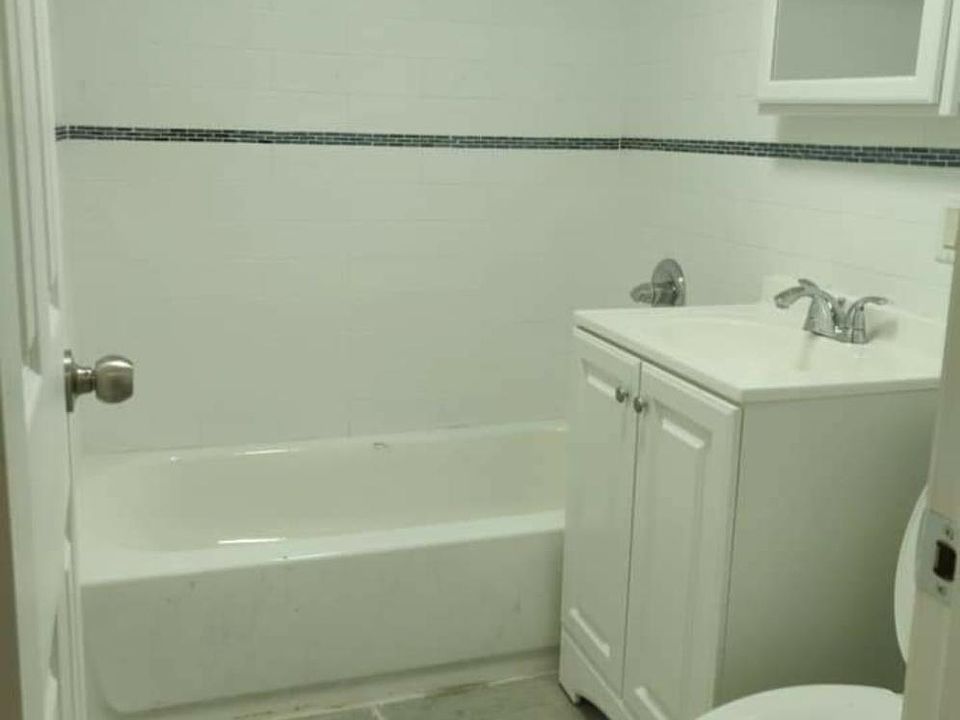 2nd image of 23 Pine St #Basement