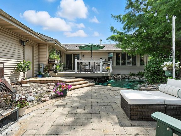 4th image of 4018 Beacon Hill Dr