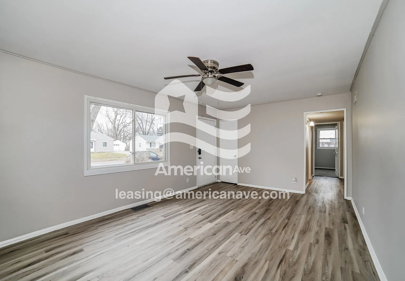 3 bed, 1.0 bath, 1259 sqft, $1,297 — Photo 3