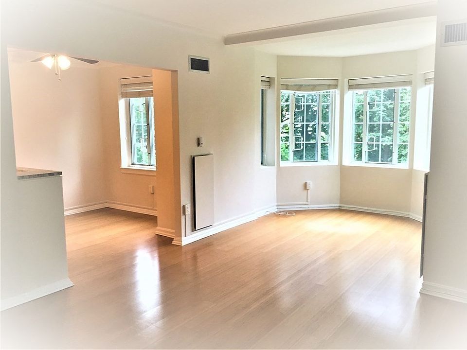 1st image of 20 Chapel St APT B406