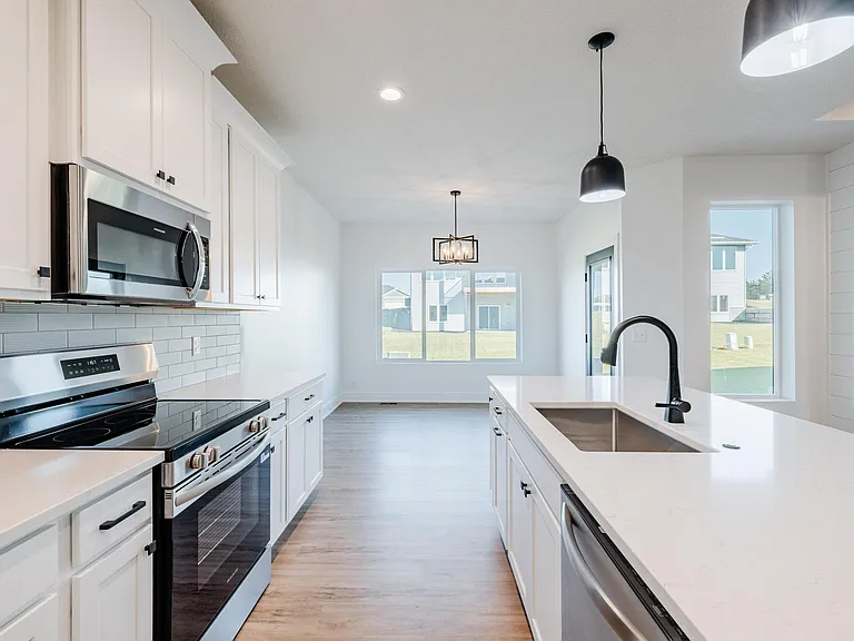 8620 S 49th St — Photo 16