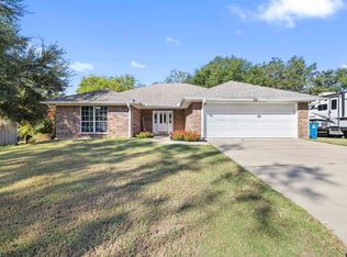 103 Lyle St, Gladewater, TX 75647