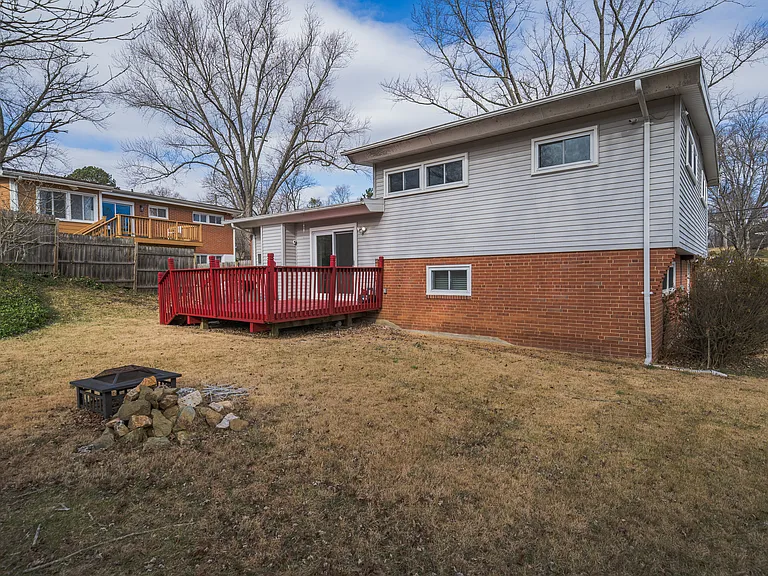 2303 Pinneberg Ave — Photo 53