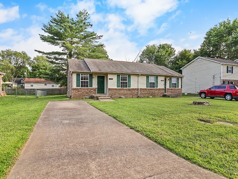 636 R S Bradley Blvd #B — Photo 3