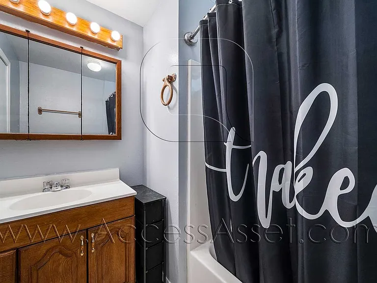 23865 Goetz Dr — Photo 16