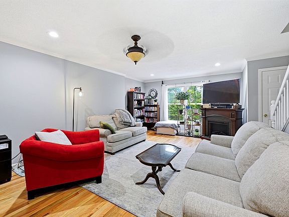 5th image of 83 Buckley Blvd Unit 83