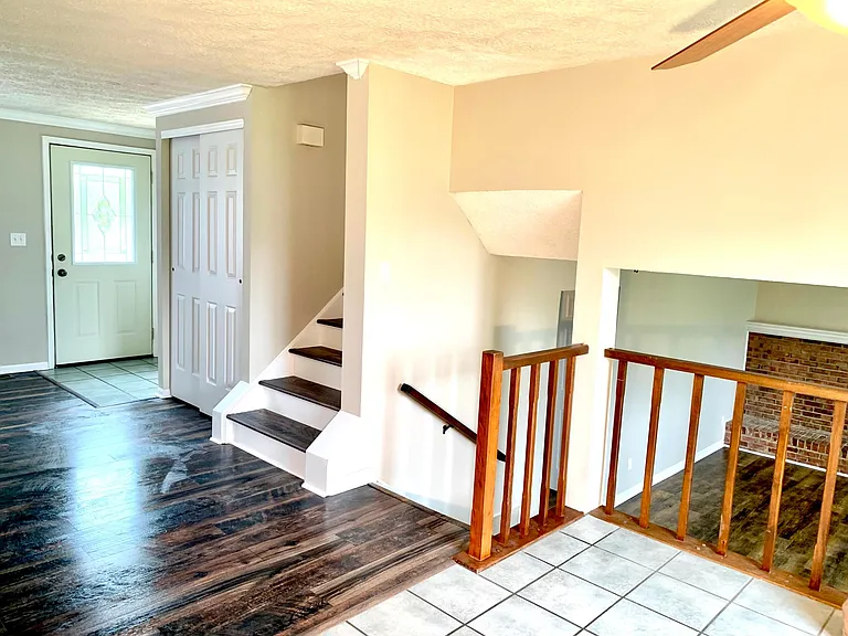 1891 Fernwood Pl — Photo 17