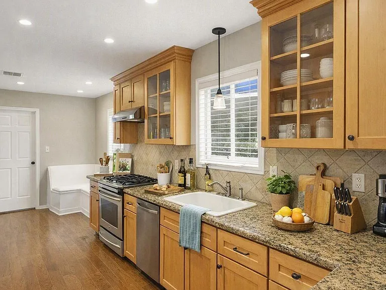 6131 Yarwell Dr — Photo 15