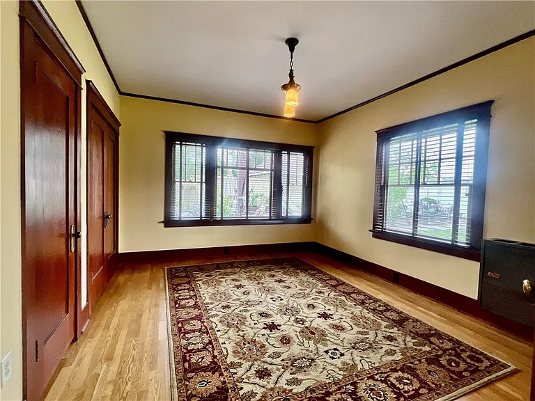 115 W Stueckle Ave #3 — Photo 1