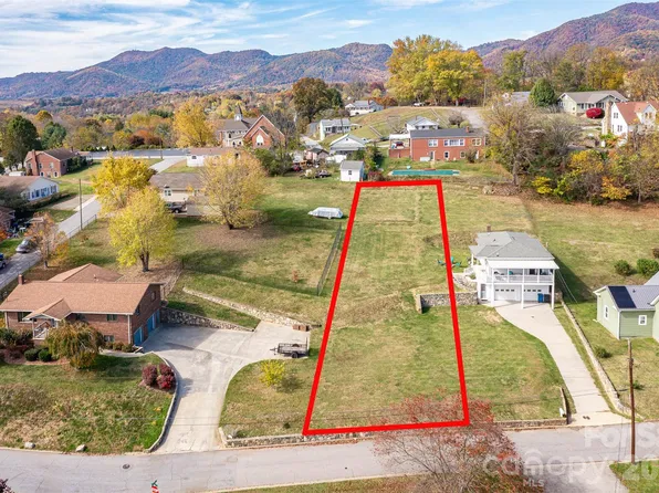 99999 Allen St, Canton, NC 28716