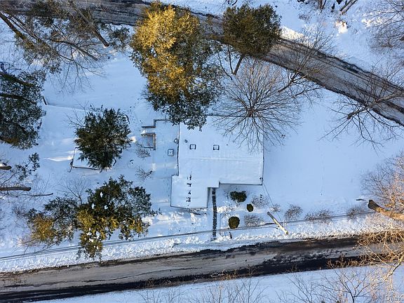 5th image of 37 Saw Mill Road