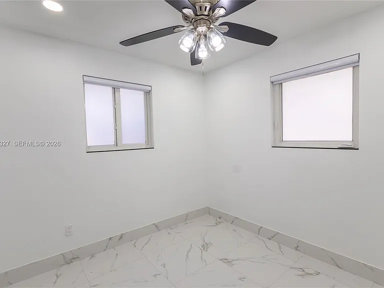 3001 SW 35th Ave — Photo 13