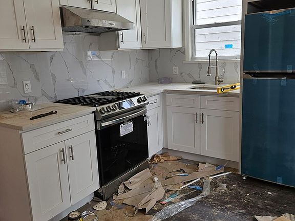 3rd image of 56 W Orchard St #1