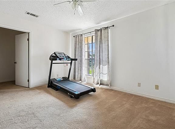 5th image of 200 Maryland Dr #B