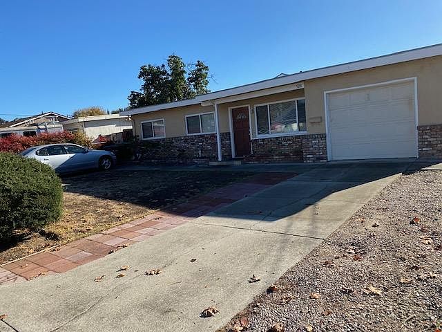 1st image of 528 Sunnybrook Dr