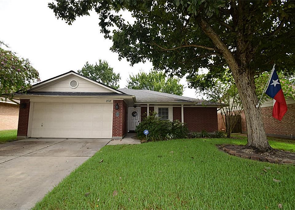 1st image of 2311 Sherwood Hollow Ln