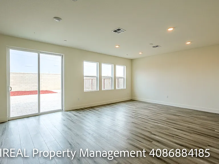 3128 Balance Cir — Photo 3