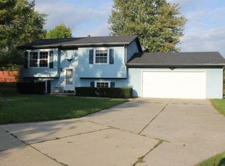 1121 Eugenia Dr, Mason, MI 48854