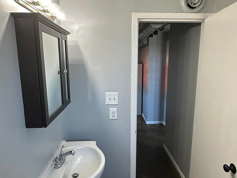 703 Wilkinson Blvd #2 — Photo 31