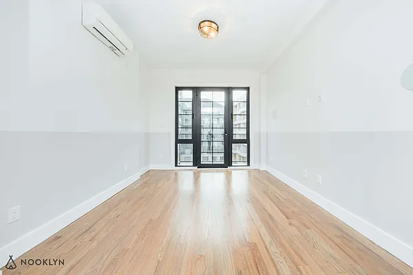 Rented by Nooklyn NYC LLC | media 123
