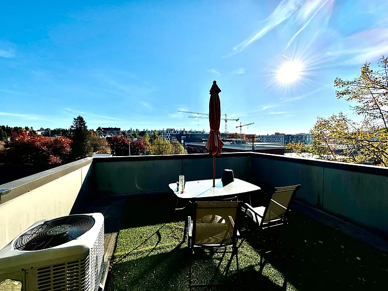 1541 Valentine Pl S — Photo 15