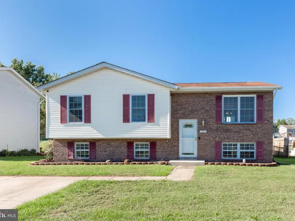 209 Grand Dr, Taneytown, MD 21787