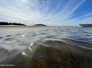 157 Garbacon Dr, Beaufort, NC 28516