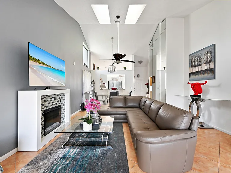 1012 Landings Blvd — Photo 13