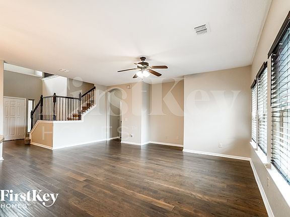 3rd image of 205 Highland Pl