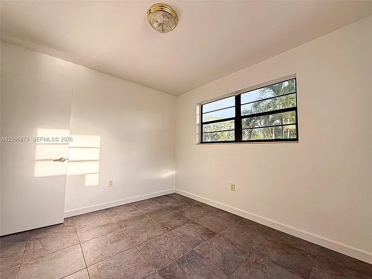 7110 Custer St #1 — Photo 15