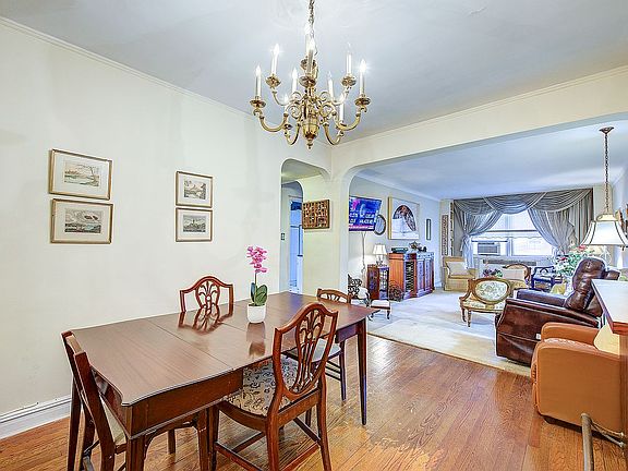 4th image of 106-15 Queens Blvd #6P