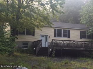 10 Cramer Rd, Bushkill, PA 18324