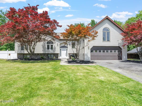 30 Point View Drive, East Greenbush, NY 12061