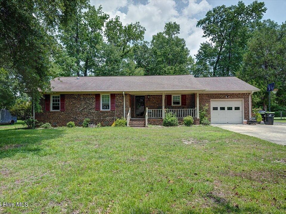 1st image of 1412 Oxford Lane
