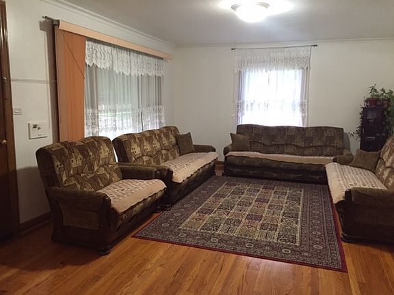 5th image of 3525 N Menard Ave