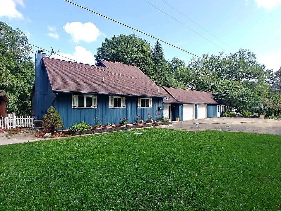 2nd image of 3248 Mulliken Rd