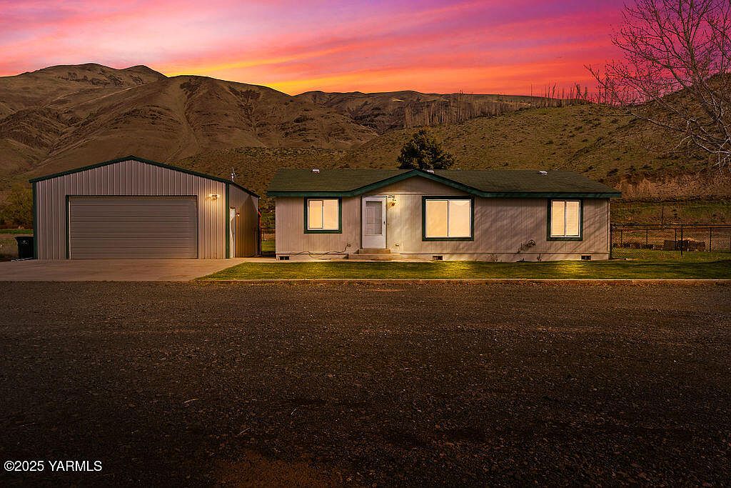 12746 Old Naches Hwy, Naches, WA 98937 | Zillow