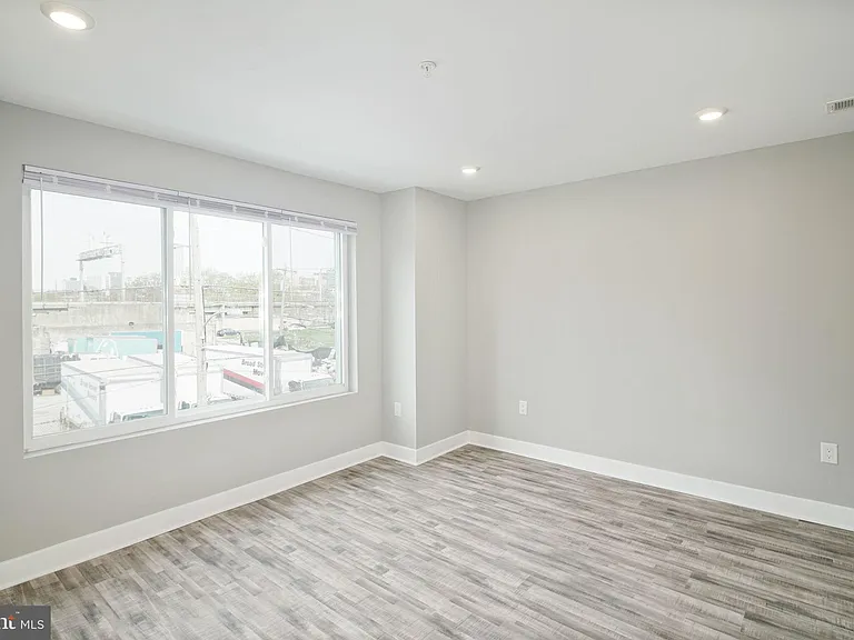 1443 N 8th St #5 — Photo 6